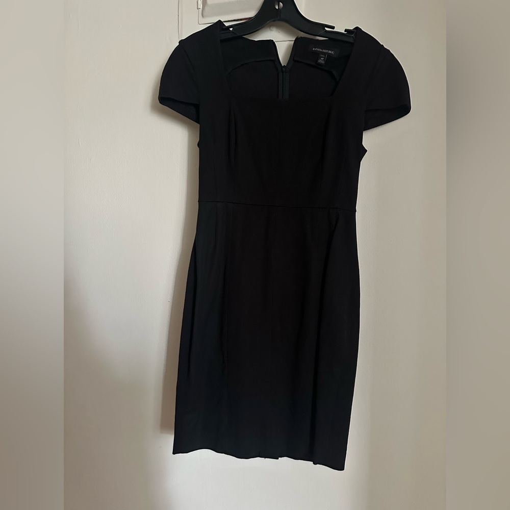 Elegant Black Cap Sleeve Dress Banana Republic - Size 4P